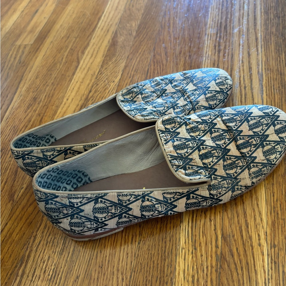 Adorable, unique cork loafers